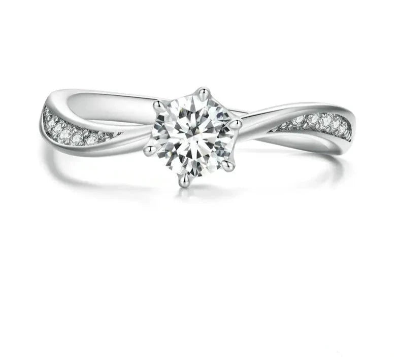 Anillo trenzado de circonia cúbica Plata de Ley 925 by Amour